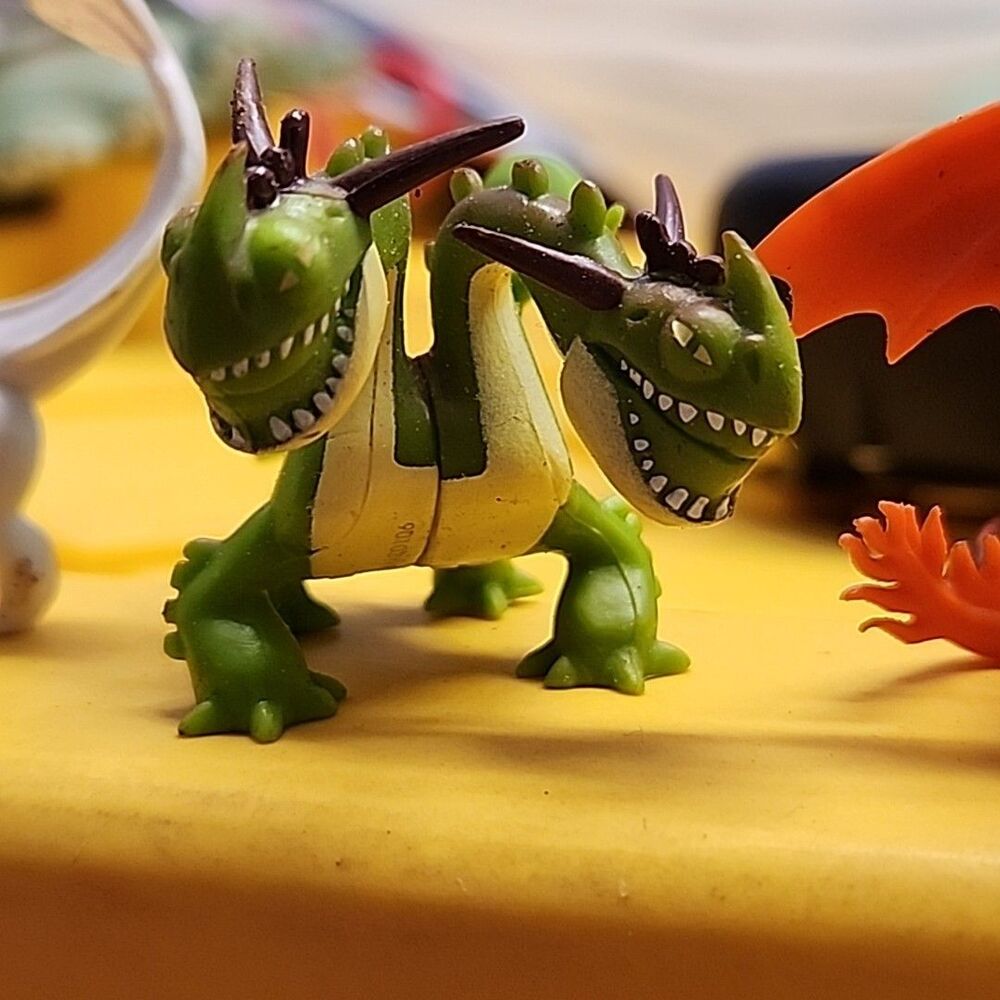 Lot Of 3 DreamWorks How to Train Your Dragon: Hidden World Mystery Blind Figures - Picture 3 of 4